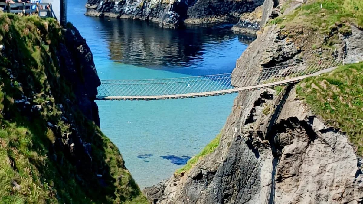 Carrick-a-Rede rope bridge on the Antrim coast, a stop on private Northern Ireland tours